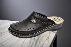 M-502 crna klompa 38