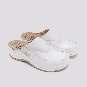 B-703 bela klompa 37