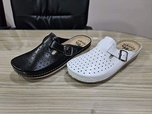 M-801 bela klompa 42