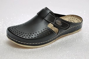 M-101 crna klompa 39