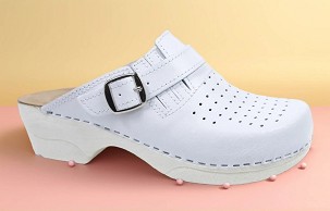 D-1074 bela klompa 39